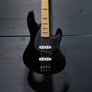 California Ⅱ- TT4 (Black, highgloss, roasted neck &amp; FB)